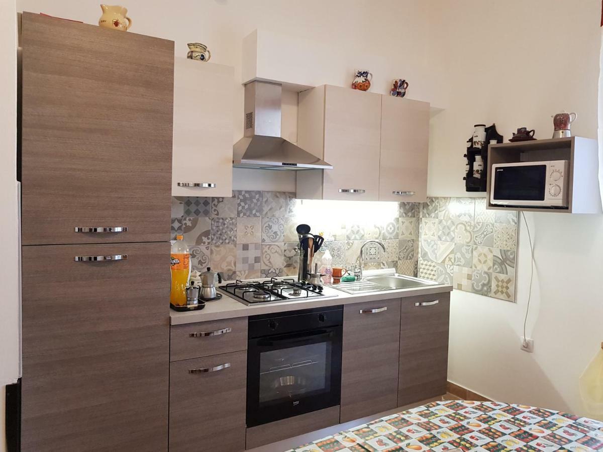 Noemi City Apartments Пула Экстерьер фото