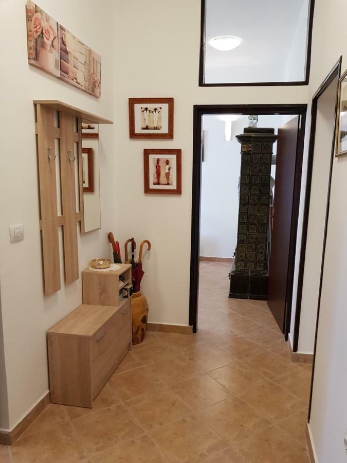 Noemi City Apartments Пула Экстерьер фото
