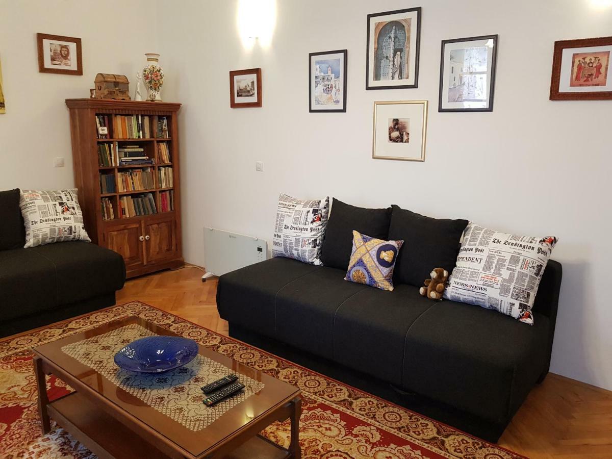 Noemi City Apartments Пула Экстерьер фото