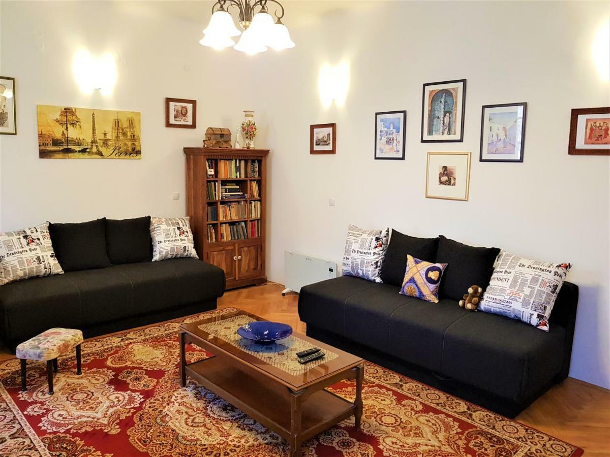 Noemi City Apartments Пула Экстерьер фото