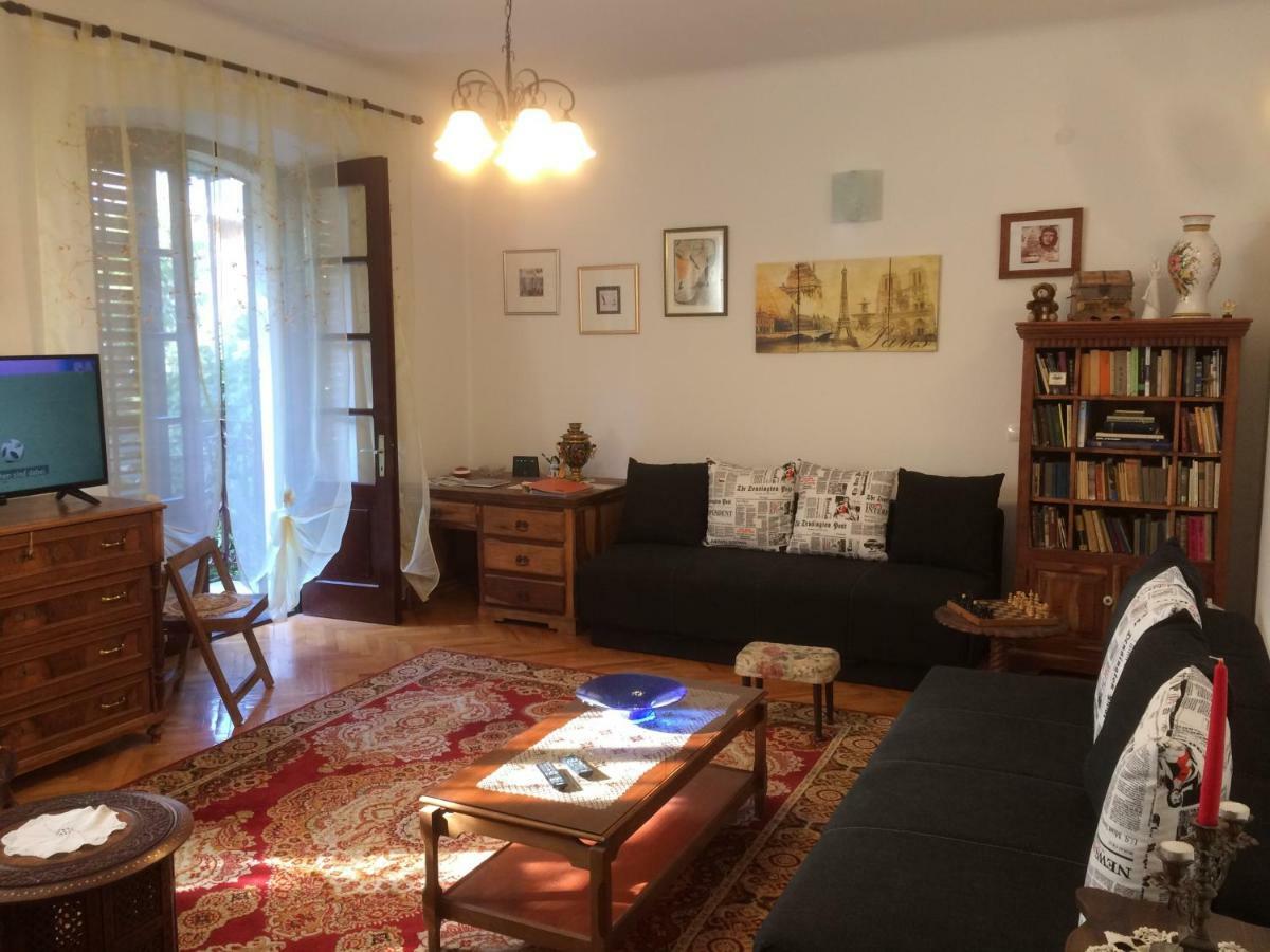 Noemi City Apartments Пула Экстерьер фото
