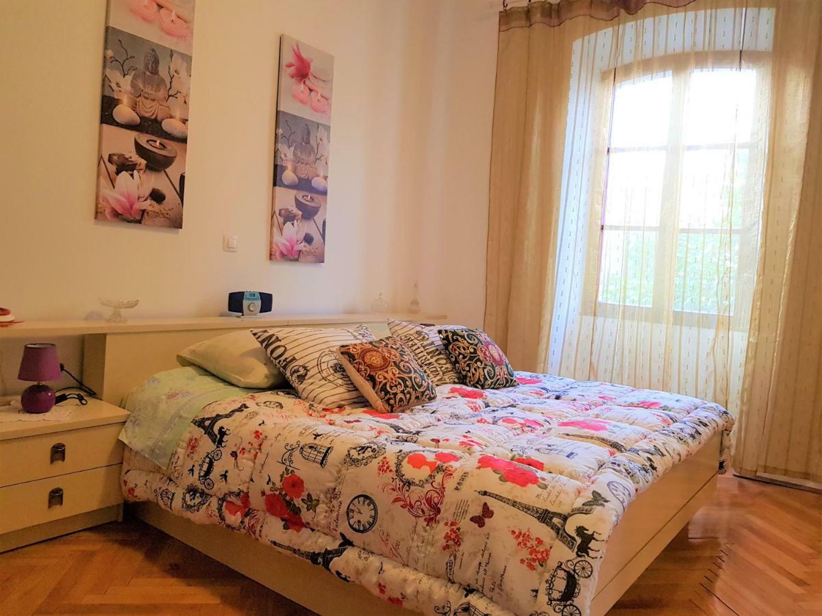 Noemi City Apartments Пула Экстерьер фото